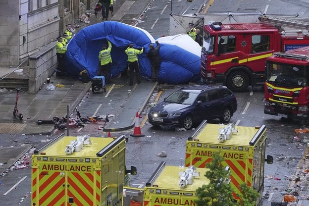 Ufootball_liverpool_car crash