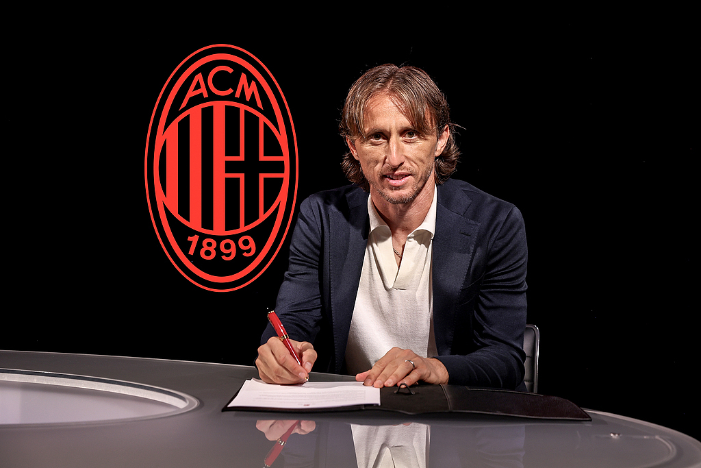 UFOOTBALL AC MILAN MODRIC