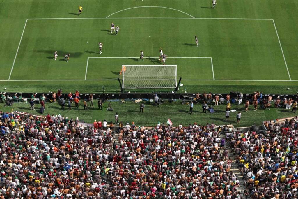 UFOOTBALL CLUB WORLD CUP SEMIFINAL