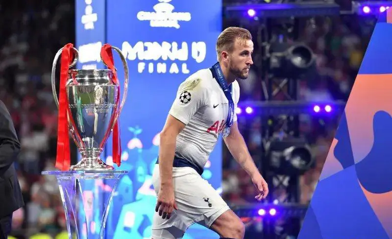 UFOOTBALL KANE CHAMPION