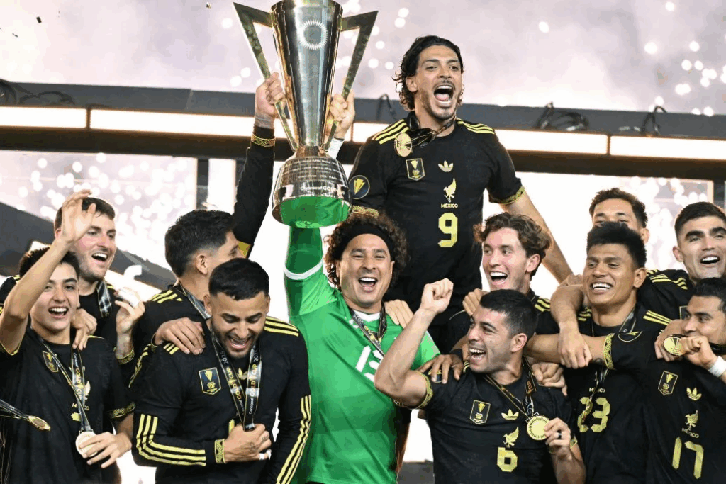 UFOOTBALL_MEXICO_OCHOA