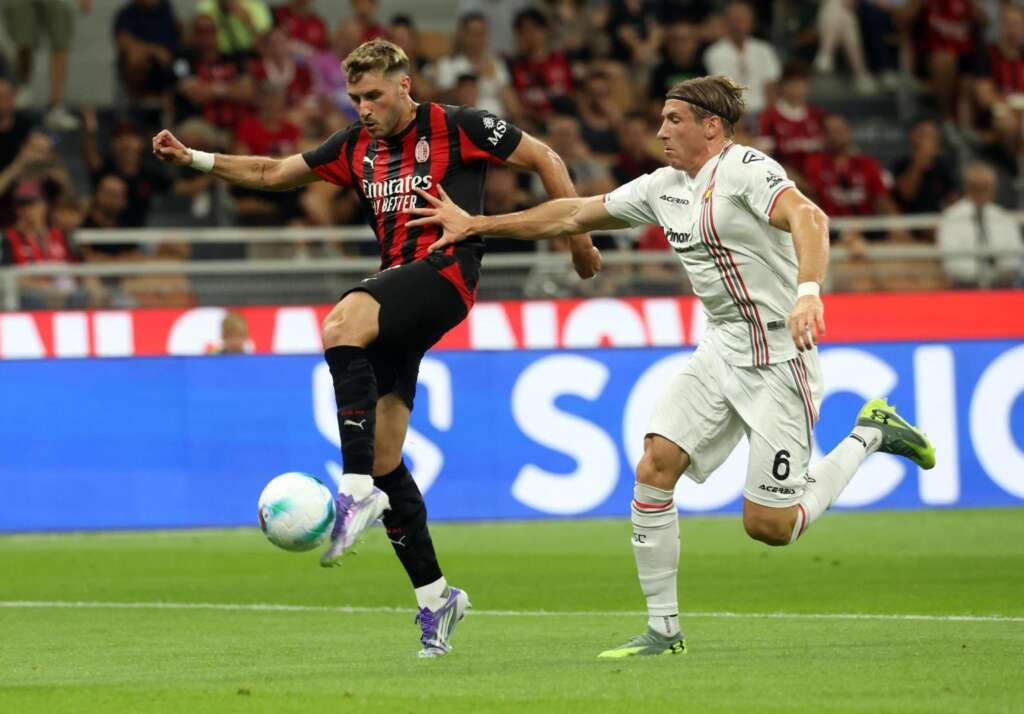 UFOOTBALL AC MILAN LOSE IN SERIE A