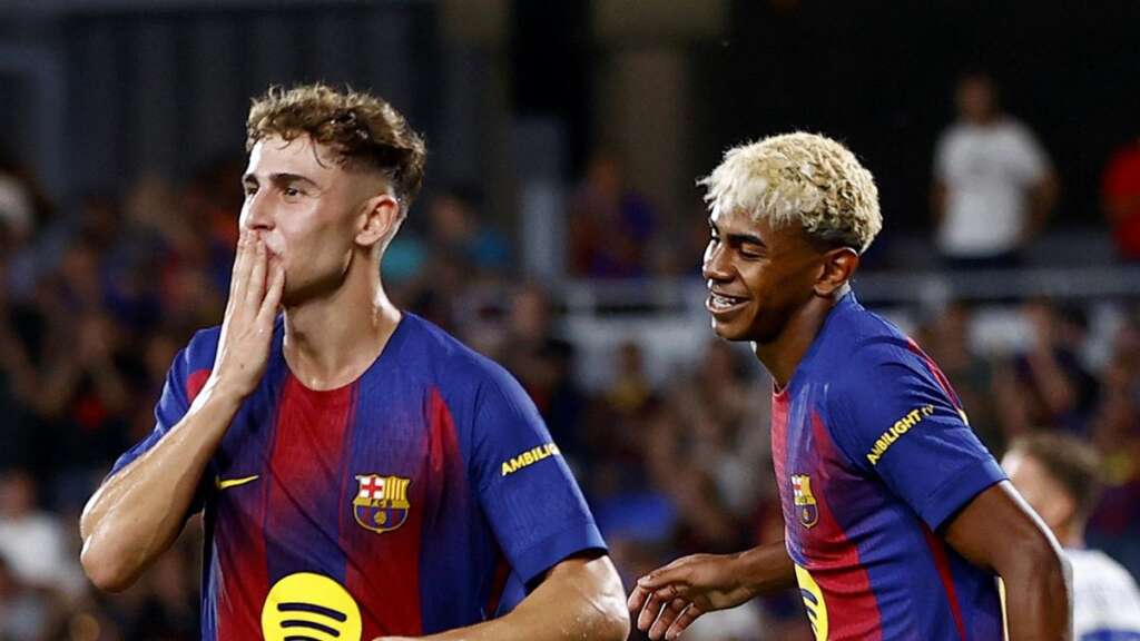 UFOOTBALL BARCELONA FOOTBALL TEAM PLAYER
