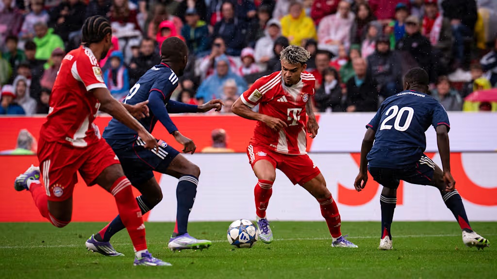 UFOOTBALL BAYERN VS OLYMPIQUE LYONNAIS