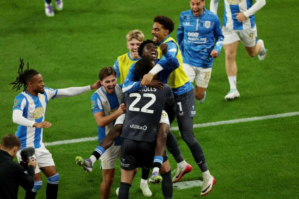 UFOOTBALL Huddersfield Town win