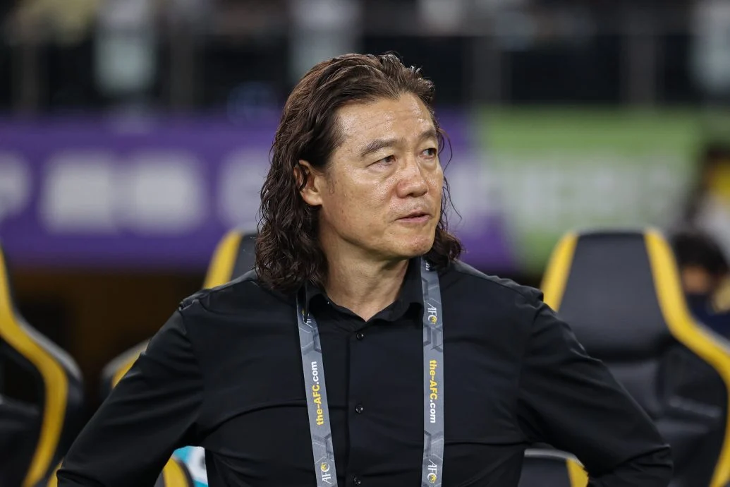 UFOOTBALL KIM PAN GON ULSAN HD COACH