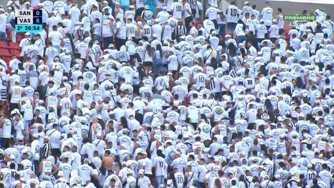 UFOOTBALL SANTOS FANS TURN THEIR BACK