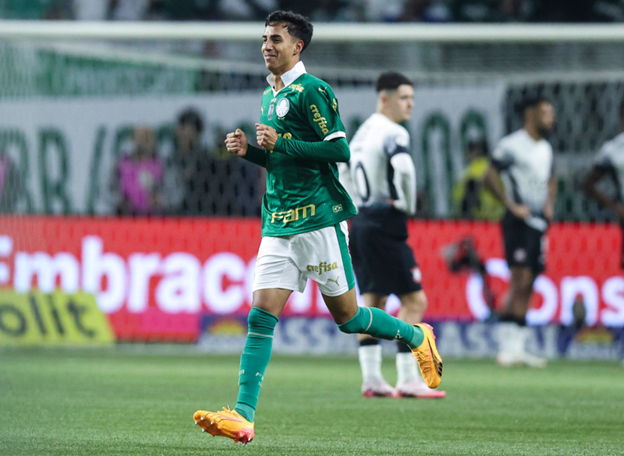 Ufootball_Vitor Reis