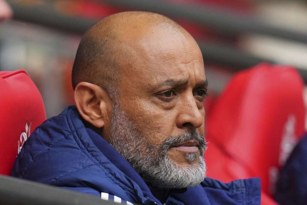 UFOOTBALL NOTTINGHAM FOREST COACH
