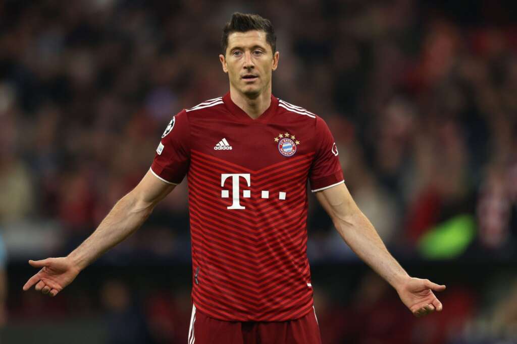 UFOOTBALL Robert Lewandowski Football Player