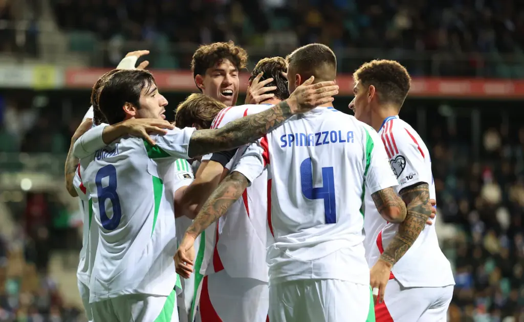 UFOOTBALL Italy Beat Estonia