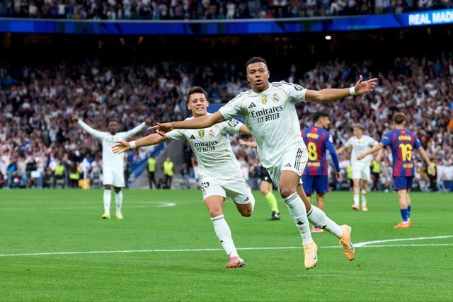 UFOOTBALL Kylian Mbappé
