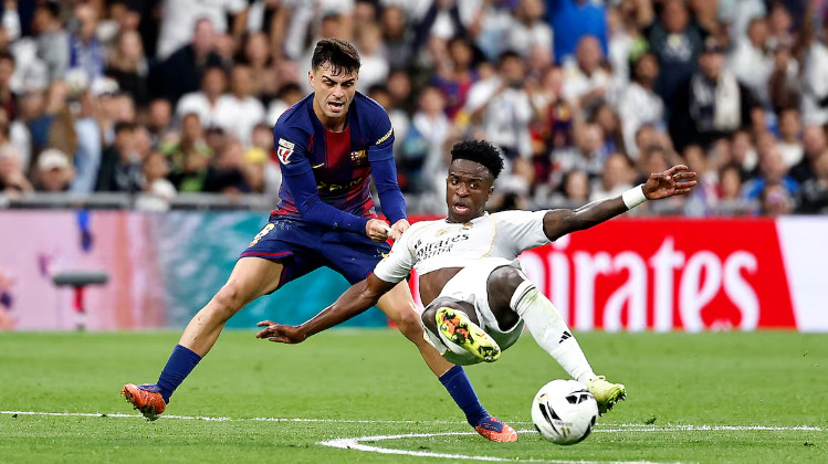 UFOOTBALL REAL MADRID VS BARCELONA