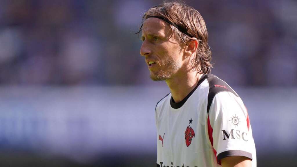 UFOOTBALL Luka Modrić AC Milan