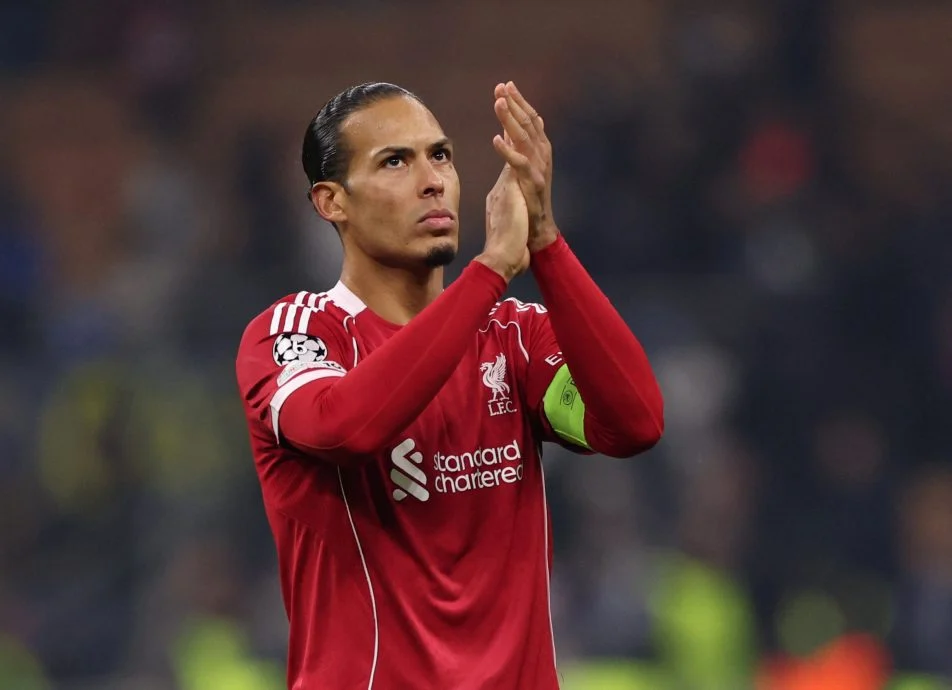 UFOOTBALL LIVERPOOL CAPTAIN