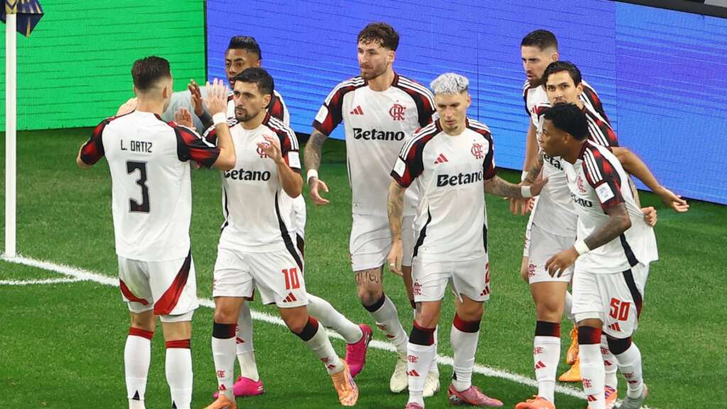 UFOOTBALL PSG Win First Intercontinental Cup