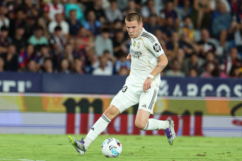 UFOOTBALL 马斯坦托诺 皇马