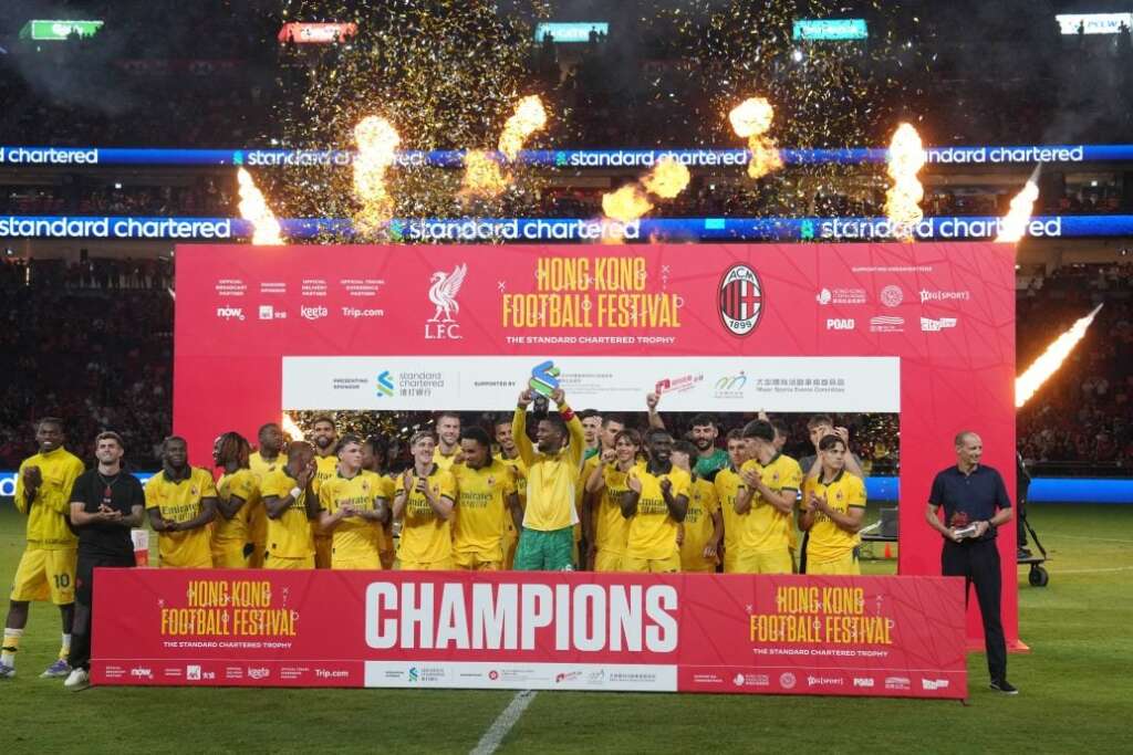 UFOOTBALL AC米兰 4-2 击败利物浦