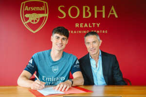 UFOOTBALL_KEPA WITH ARSENAL COACH