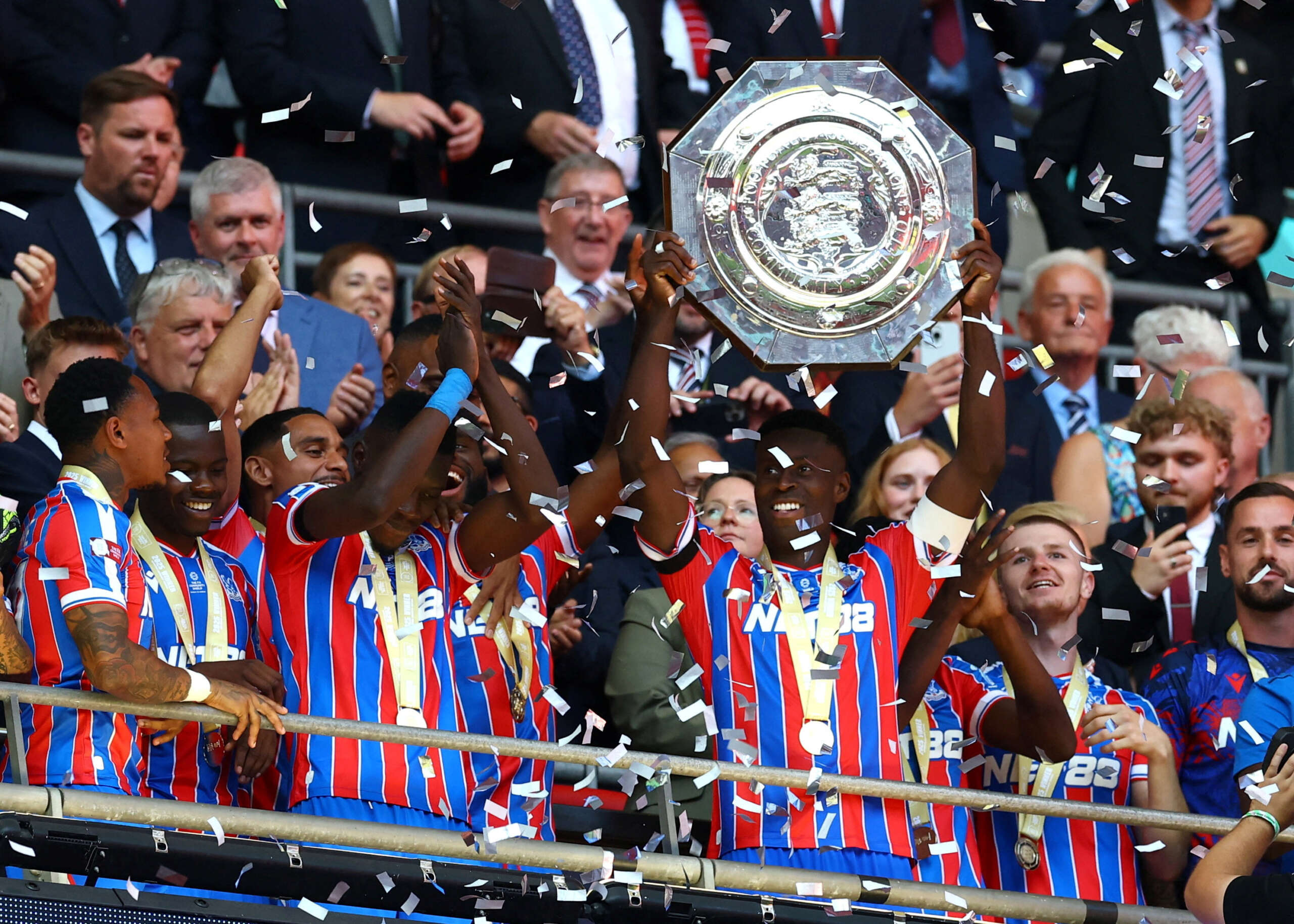 UFOOTBALL CRYSTAL PALACE FIRST COMMUNITY SHIELD
