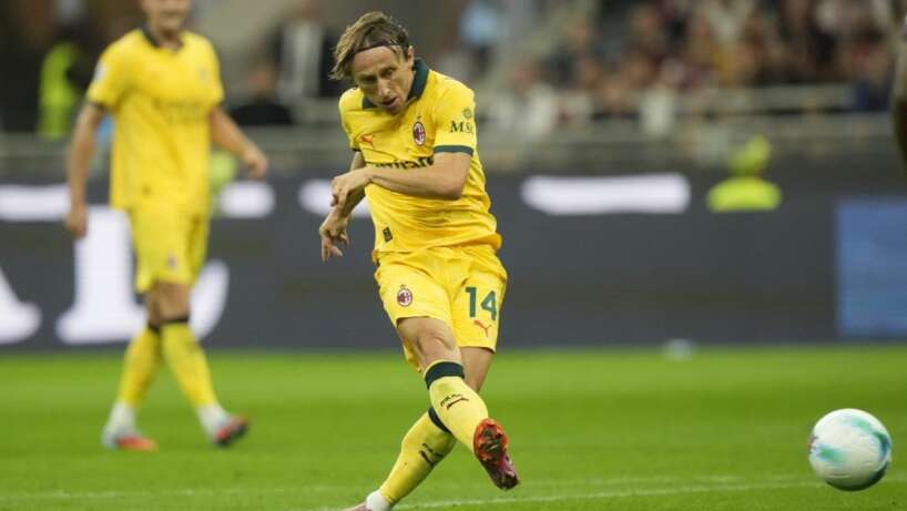 UFOOTBALL AC MILAN MODRIC