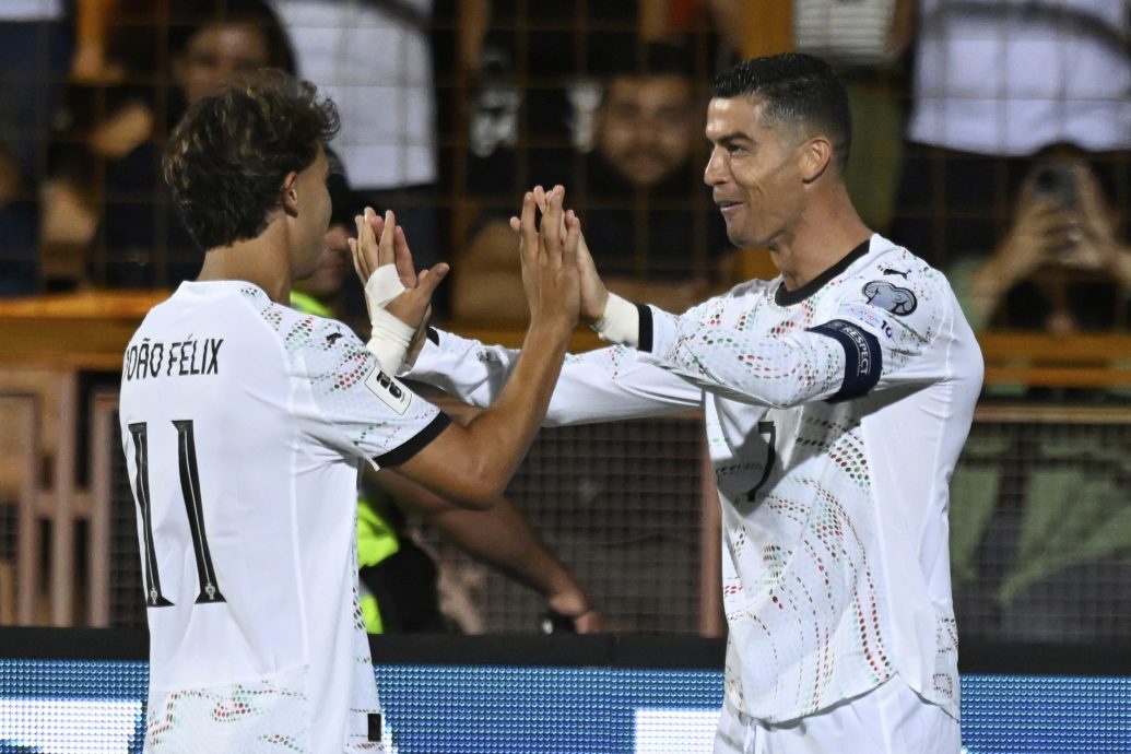 UFOOTBALL Ronaldo and Félix