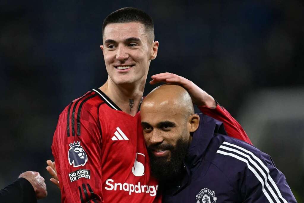 UFOOTBALL 姆贝莫 塞斯科 曼联