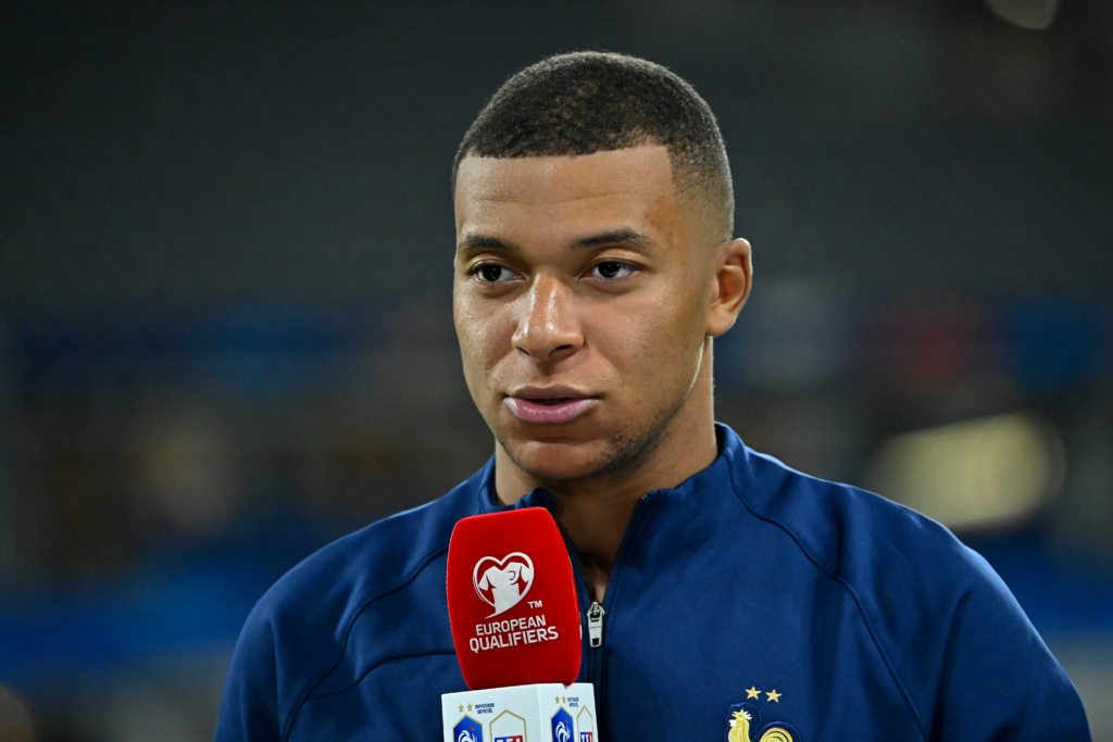 UFOOTBALL Kylian Mbappe Injury row yacht trip petition
