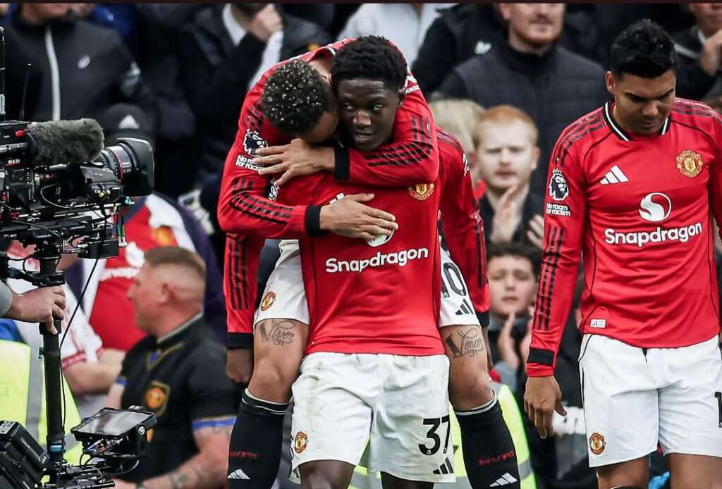 UFOOTBALL MAN UNITED 3-2 LIVERPOOL