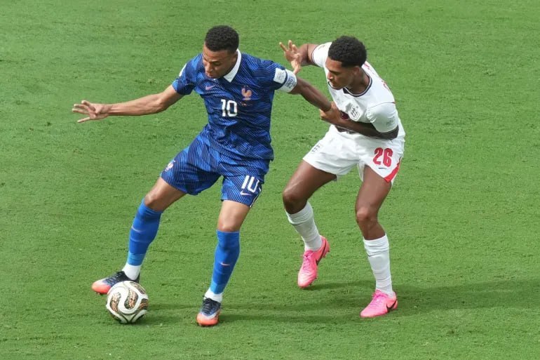 Ufootball England beat France 6-4