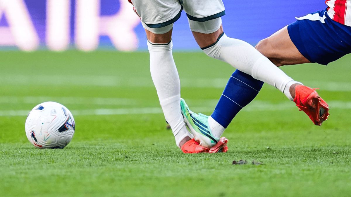 Ufootball Lee Kang-in tackle injures Valverde