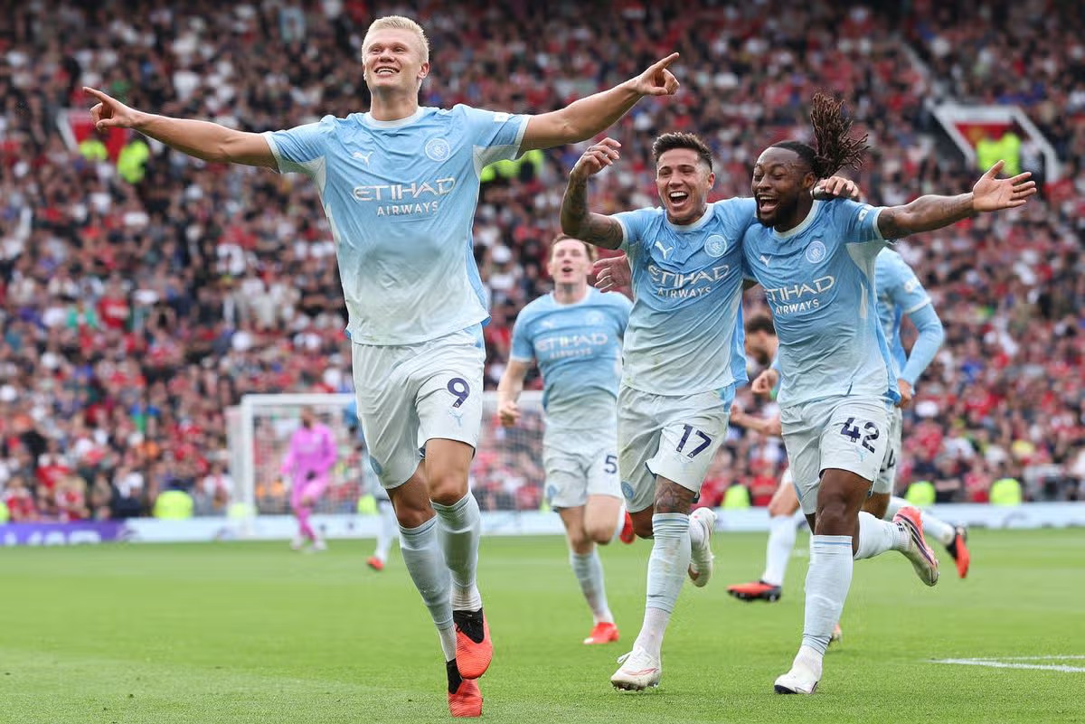 Ufootball man city vs man utd