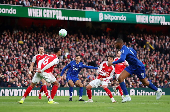 Ufootball Arsenal beat Everton